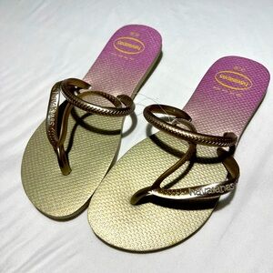 Havaianas gold / pink with foot strap